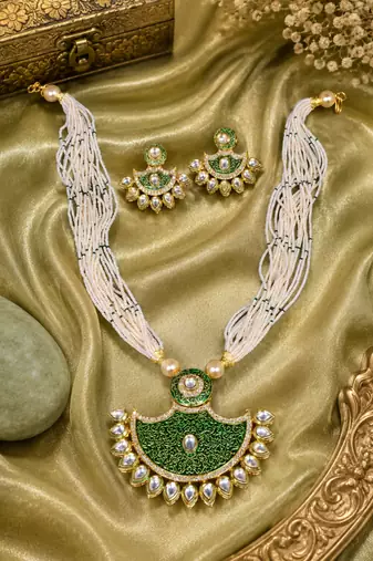 Gold plated kundan beaded meenakari necklace
