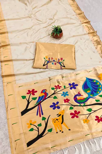 White Color zari weawing Work Silk Saree