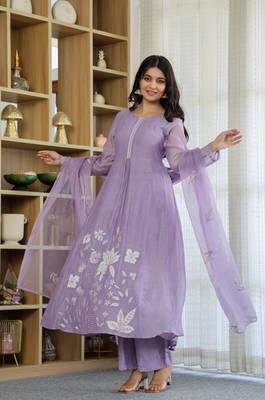Designer lavender chanderi silk embroidered ethnic suit set with dupatta 4