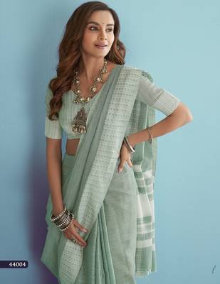 soft linen silk blend saree with chikankari weaved border 3