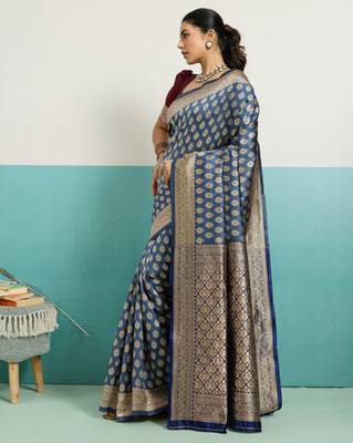 Grey banarasi silk blend zari woven saree with unstitched blouse piece 2