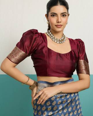 Grey banarasi silk blend zari woven saree with unstitched blouse piece 4