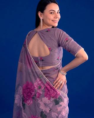 Women's floral printed weightless marbal saree 3