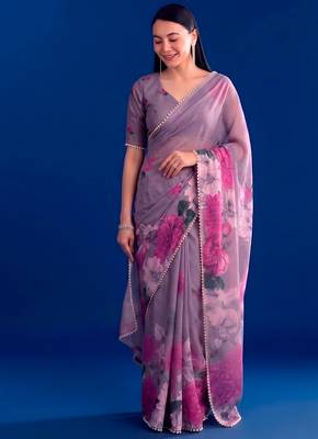 Women's floral printed weightless marbal saree 4