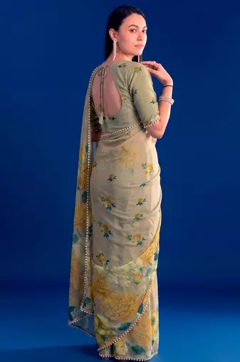 Women's floral printed weightless marbal saree