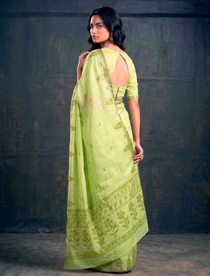 Cotton silk woven saree with traditional zari weaving border 3