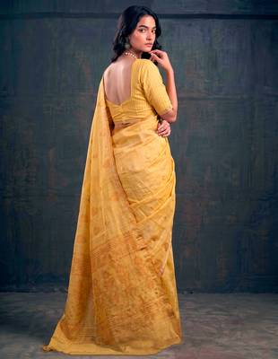 Cotton silk woven saree with traditional zari weaving border 3