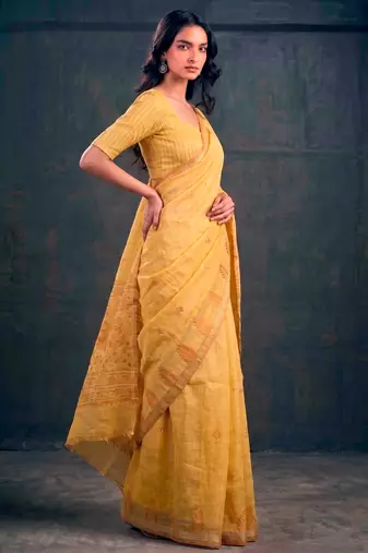 Cotton silk woven saree with traditional zari weaving border