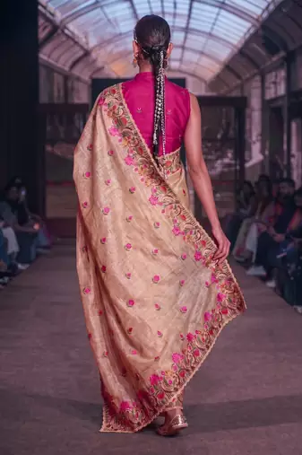 Women's kota tissue saree elegant threadwork & zari border detail