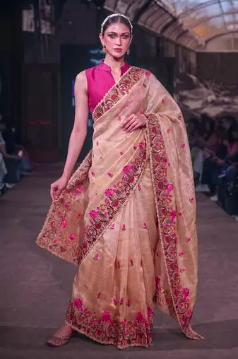 Women's kota tissue saree elegant threadwork & zari border detail