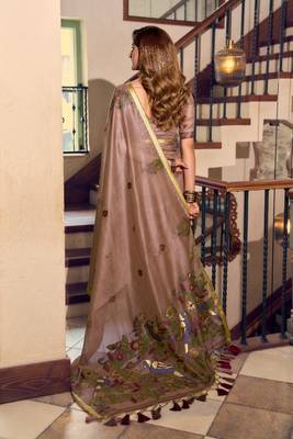 kolkata cotton litchi work saree with fancy tassels 2