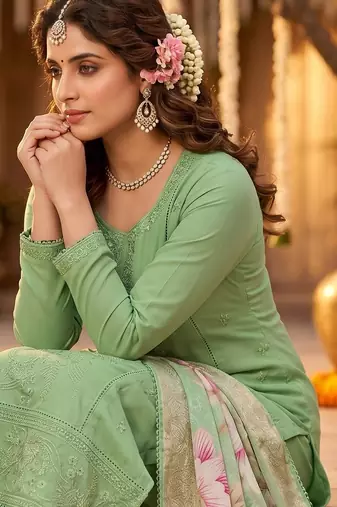 Glass organza embroidered suit set with handwork & muslin banarasi digital dupatta