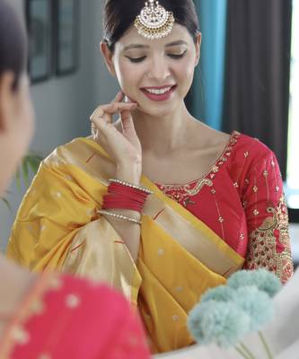 yellow art silk woven saree with blouse 4