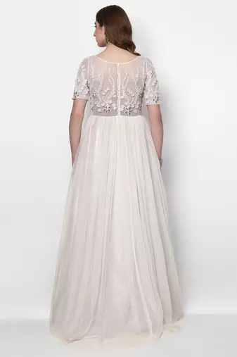 White net short sleeve embroidered gown