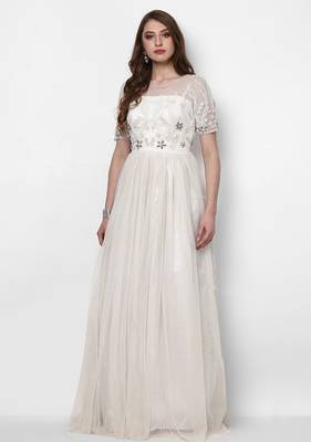 White net short sleeve embroidered gown 1