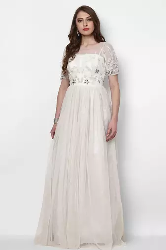 White net short sleeve embroidered gown