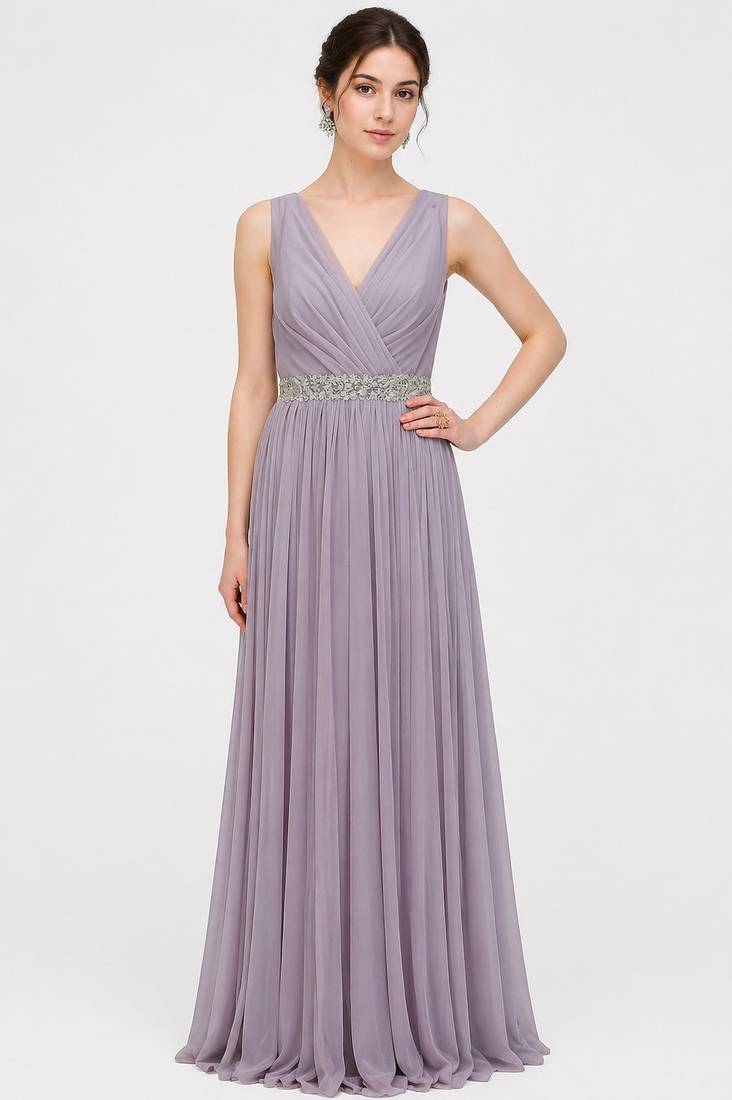 Move  georgette sleevless embroidered gown