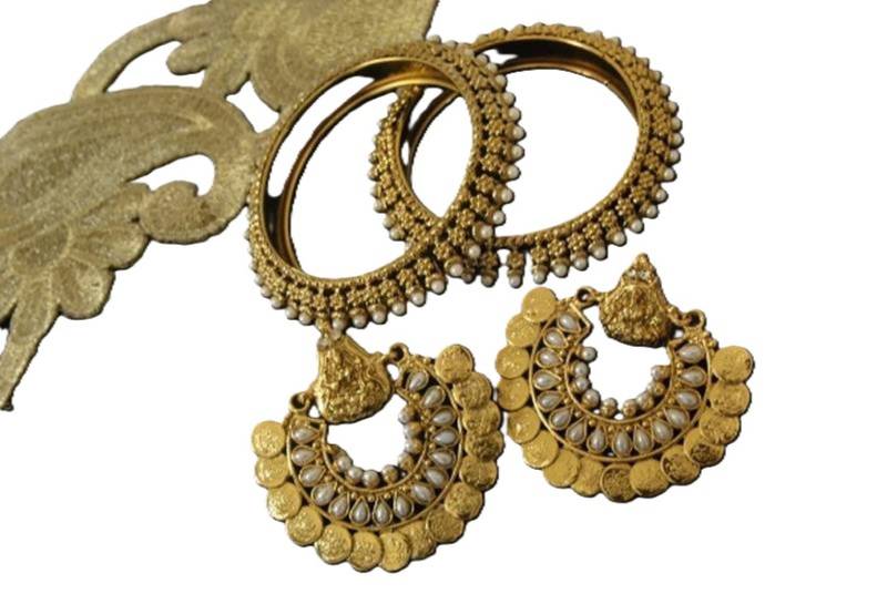 Ram Leela Pearl Earrings with Gold Plated Pearl Bangles