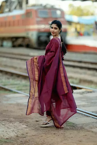 Maroon jaquard  kanchi cotton maxi kurti dupatta set