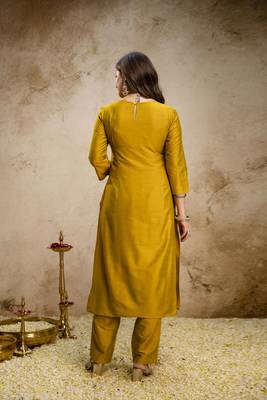 Elegant vatican embroidered straight kurti pant set with jacquard zari dupatta for women 2