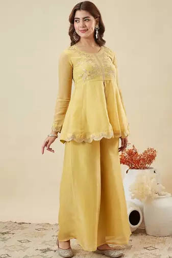 Elegant chanderi kurti pant set with solid bhagalpuri dupatta
