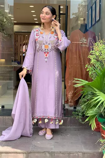 embroidered p.v. chanderi kurti pant dupatta set