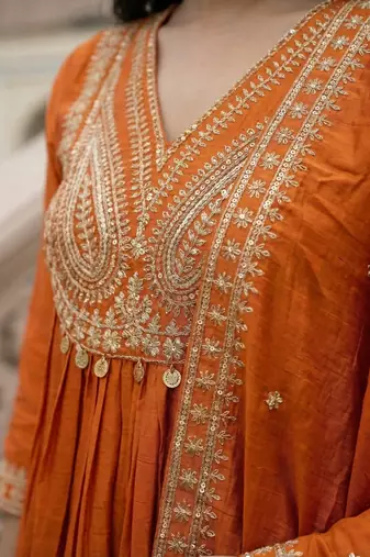  cp vichitra embroidered kurti set with embroidered dupatta for women