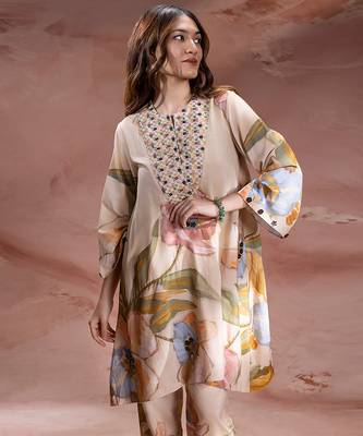 Beige embroidered chanderi co ord set 3