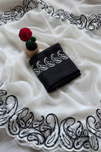 Black Color embroidery pallu work Silk Saree