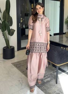 Natural crepe silk suit with embroidery & tabby organza dupatta 1