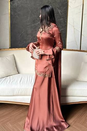 Pakistani farshi suit: natural crepe silk with multi needle work