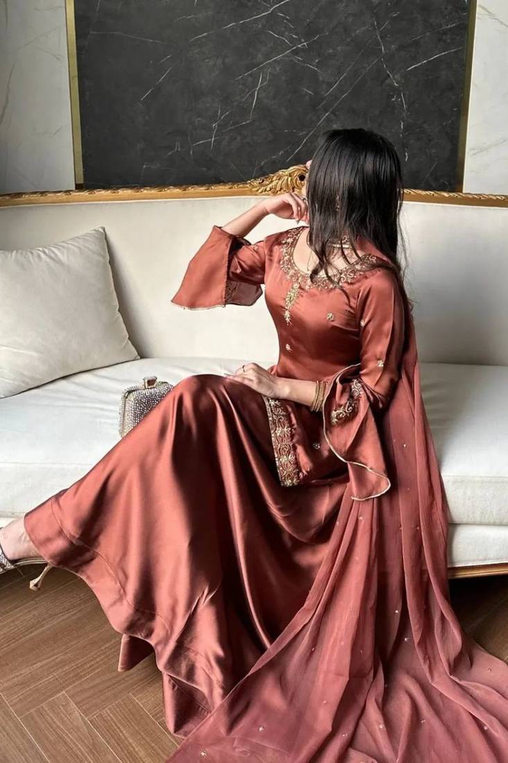 Pakistani farshi suit: natural crepe silk with multi needle work