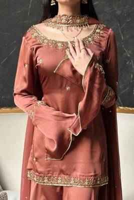 Pakistani farshi suit: natural crepe silk with multi needle work 4