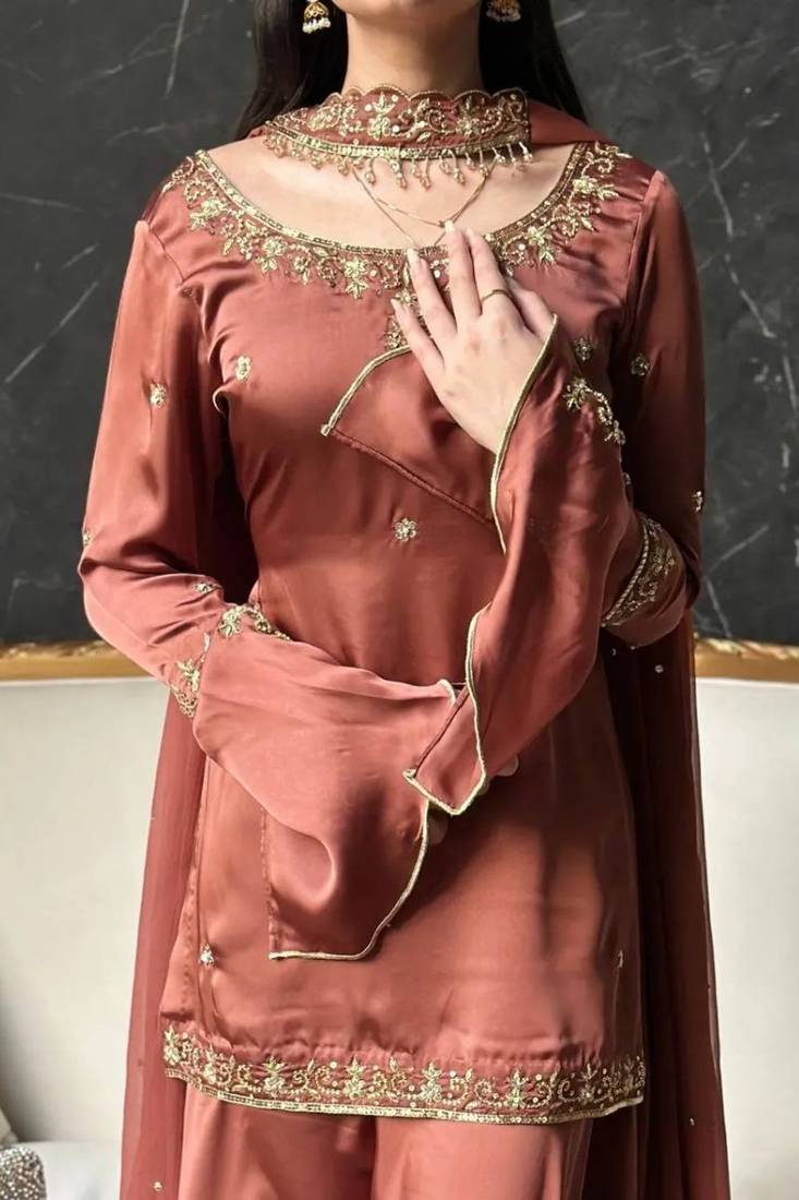 Pakistani farshi suit: natural crepe silk with multi needle work