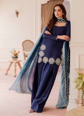 Natural crepe silk suit with jarcan diamond & 9mm sequins 1