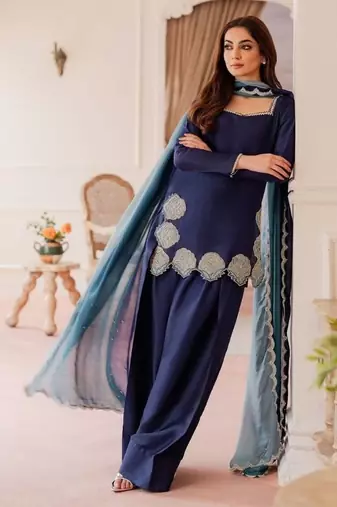 Natural crepe silk suit with jarcan diamond & 9mm sequins