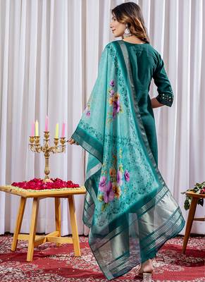 Green viscose silk straight kurti pant dupatta set 3