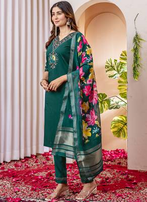 Green marina viscose silk straight kurti pant dupatta set 2