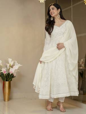 Off white georgette   party wear embroidery   suit set 4