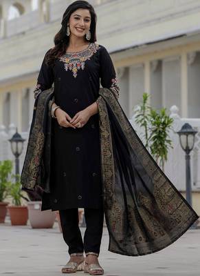 Black roman silk straight kurti pant dupatta set 1