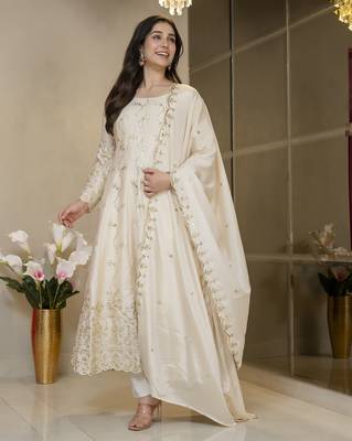 Cream chinon silk  party weae embroidery suit set 3