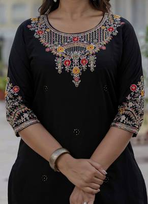 Black roman silk straight kurti pant dupatta set 3