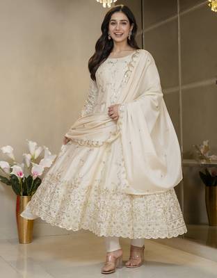 Cream chinon silk  party weae embroidery suit set 4