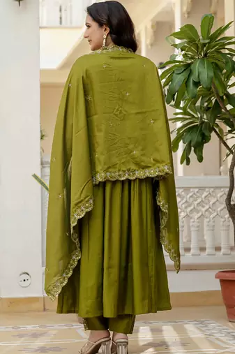 Mahendi viscose roman silk straight kurti pant dupatta set