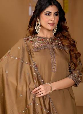 Chiku viscose mango silk kurti pant dupatta set 3