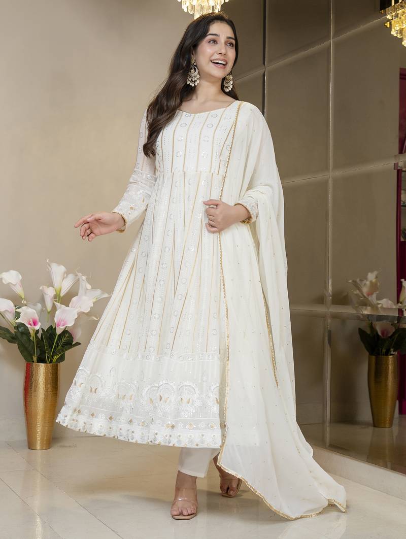 Off white faux blooming party weae embroidery suit set