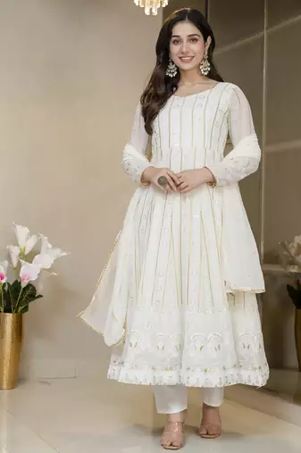 Off white faux blooming party weae embroidery suit set
