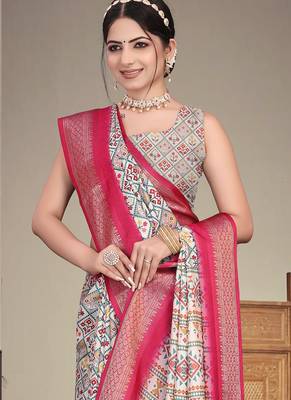 Off white cotton silk digital print saree 3