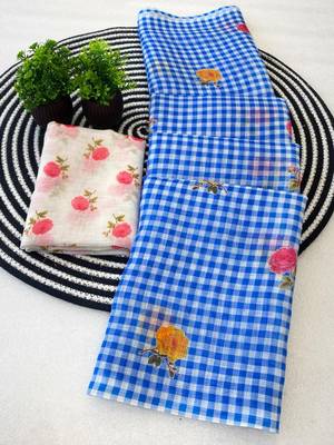 Blue linen printed saree with unstitched blouse piece 4