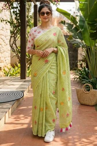 Green linen printed saree with unstitched blouse piece